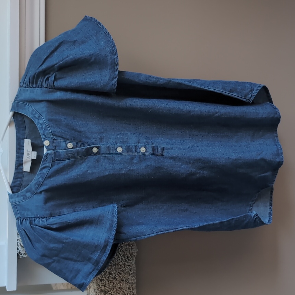 LOFT Chambray Petite Button Front Flutter Sleeve … - image 3